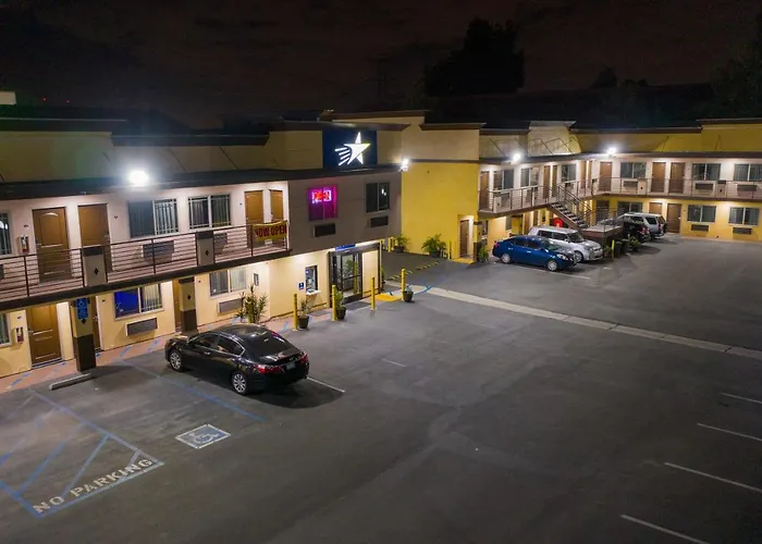 Starlight Inn South El Monte